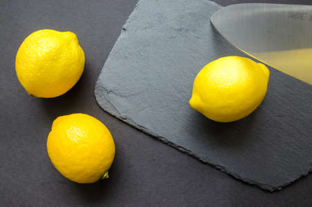 Lemon ready to sliceの写真素材
