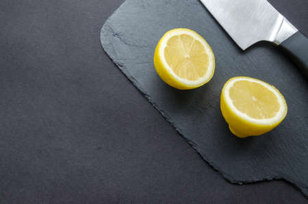 Lemon ready to sliceの写真素材