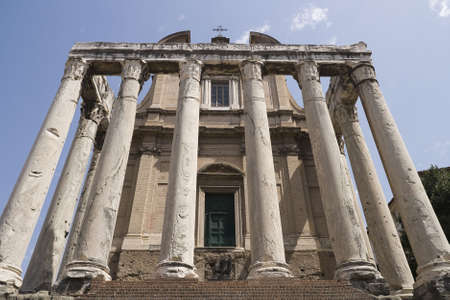Tempio Di Antonino E Faustinaの写真素材