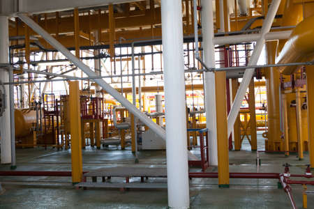 Oil Platform pipeline and pressure transfer system