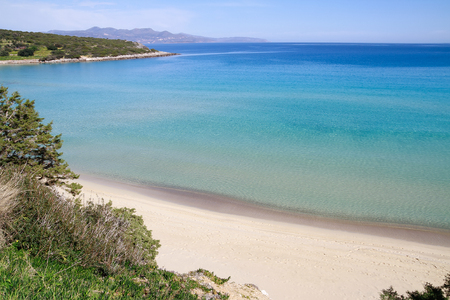Beautiful idyllic crystal clear turquoise waters shoreline.の写真素材