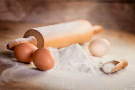 Baking with eggs and flour
の写真素材