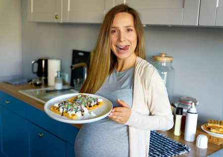 Food cravings during pregnancy at home
