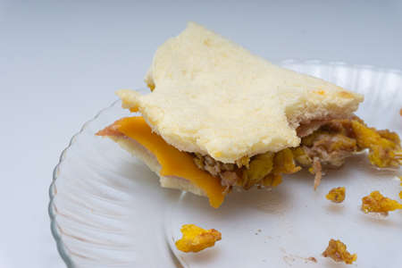 Leftover sandwich bread in a glass bowの写真素材