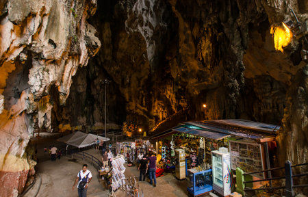 Kuala Lumpur,Malaysia - August 3, 2014  There are some Souvenir stalls in Batu Caves Kuala Lumpur and people can seen exploring around the Batu Caves のeditorial素材
