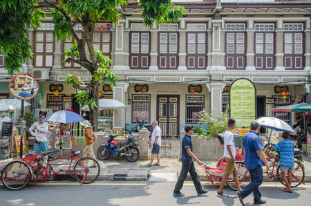 Georgetown,Penang - July 17,2015 : People can seen walking and exploring around the street art in Georgetown, Penangのeditorial素材