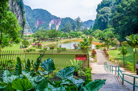 Ipoh,Malaysia - July 16,2015 : Garden view of the Kek Lok Tong which is located at Gunung Rapat in the south of Ipoh.のeditorial素材