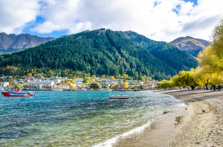 Queenstown,New Zealand - April 26,2016 : Lake Wakatipu which is located in Queenstown, New Zealand.のeditorial素材