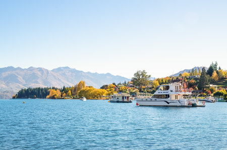 Wanaka,New Zealand - April 28,2016 : Beautiful sunset in the Lake Wanaka,New Zealand.のeditorial素材