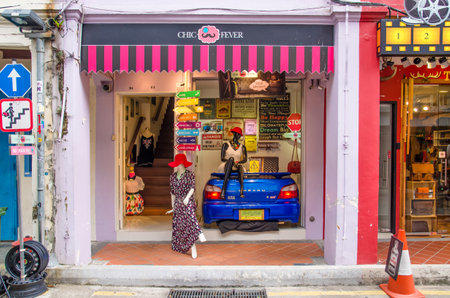 Singapore - September 15,2015 : Haji Lane is a shopping street in the heart of Singapores Kampong Glam Arab Quarter,it famous for shops,cafes and restaurants.のeditorial素材