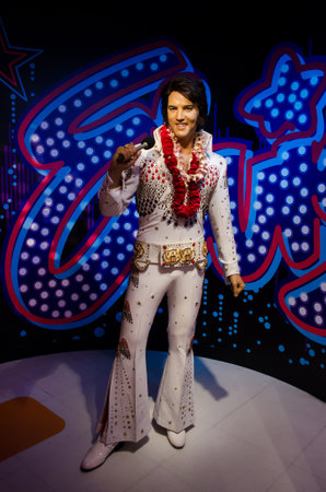 Singapore - September 15,2015 : The wax figure of Elvis Aaron Presley in Madame Tussauds Singapore.のeditorial素材