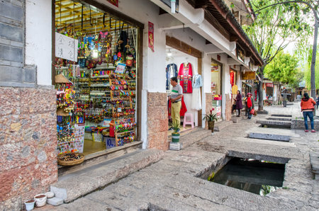 Lijiang,Yunnan - April 13,2017 : Shuhe Ancient Town is one of the oldest habitats of Lijiang and well-preserved town on the Ancient Tea Route.のeditorial素材