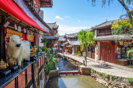 Lijiang, China - April 10,2017 : Scenic view of the Old Town of Lijiang in Yunnan, China. The Old Town of Lijiang is a UNESCO World Heritage Site and also a famous tourist destination of Asia.のeditorial素材