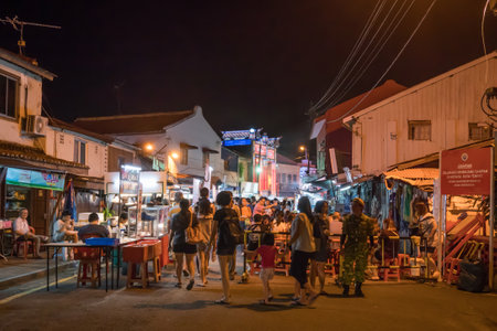 Malacca,Malaysia - July 15,2017 : The night market on Friday,Saturday and Sunday is the best part of the Jonker Street, it sells everything from tasty foods to cheap keepsakes.のeditorial素材