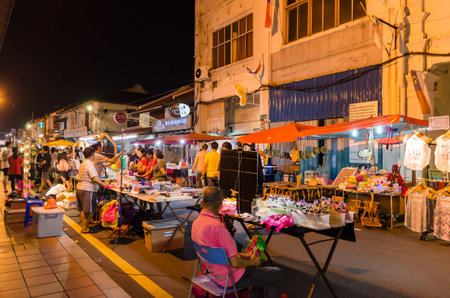 Malacca,Malaysia - April 21,2019 : The night market on Friday,Saturday and Sunday is the best part of the Jonker Street, it sells everything from tasty foods to cheap keepsakesのeditorial素材