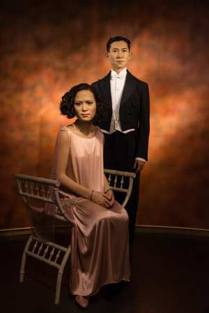 Bangkok,Thailand - November 1,2019 : Prince Father and Princess Mother wax figure display at Madame Tussauds Museum,Siam Discovery in Bangkok Thailand.のeditorial素材