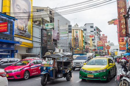 Bangkok,Thailand - October 30,2019 : Scenic street life view in Chinatown Bangkok which is located at Yaowarat Road. People can seen exploring around the market stalls, street-side restaurants and etcのeditorial素材
