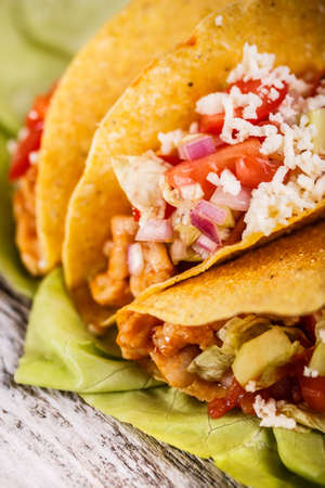 Close up of chicken tacosの写真素材