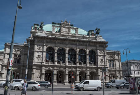 Front View Of The Opera House In The Inner City Of Vienna In Austriaのeditorial素材