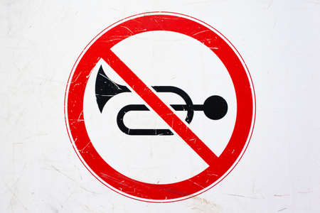 sign prohibiting car hornの写真素材