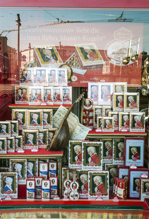 Salzburg, Austria-September 2015. Salzburg is the fourth most populous city in Austria, capital of the federal state (Bundesland) of Salzburg and the homonymous region, one of the nine in which this country is divided. Its name comes from the boats that tのeditorial素材