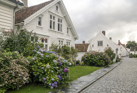 Stavanger is a city in southwestern Norway. The cathedral of Stavanger, located in the center, was erected at the time of the founding of the city in the 12th century. The Stavanger Museum traces the history of the population and contains exhibits of fauna. The Norwegian Petroleum Museum explores the oil industry with submersibles, a huge drilling rig and an evacuation slide. Ãvre Holmegate is a shopping street famous for its colorful houses.の写真素材