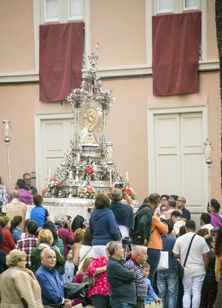 LA OROTAVA CANARY ISLAND SPAIN - JUNE 2018. The people of the town working on the day of Corpus Christi in the flower carpets.のeditorial素材