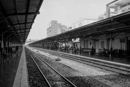 BANGKOK, THAILAND - FEBRUARY 19, 2016 : Surroundings around Bangkok Railway Station on February 19, 2016. Bangkok Railway Station or Hua Lamphong is the main railway station in Bangkok, Thailandのeditorial素材