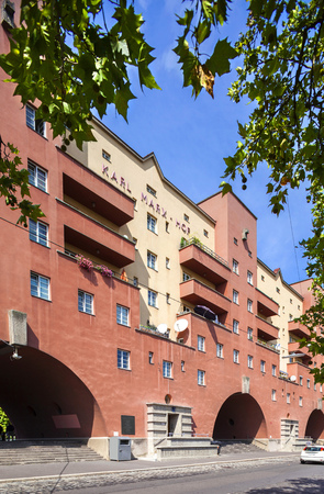 Vienna, Austria - September 02, 2013; Karl-Marx-Hof building  Was built between 1927 and 1930 by city planer Karl Ehn  Was called Ring-Road of the Proletariat  Main front wall view のeditorial素材