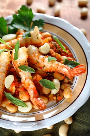 Shrimp with white beansの写真素材