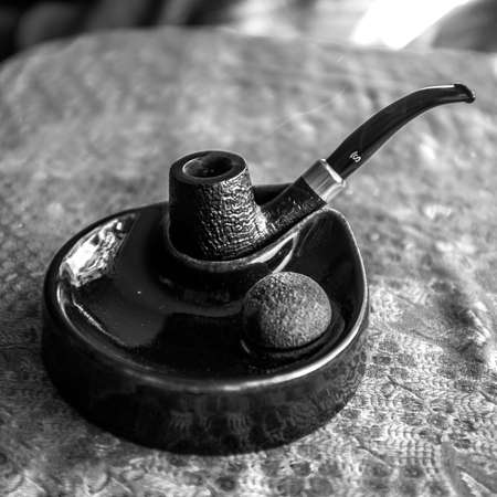 Pipe and ashtrayの写真素材