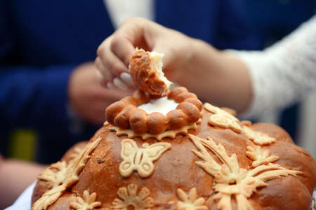 Close up round loaf wedding breadの写真素材