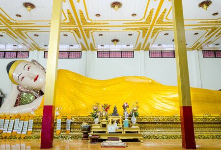 Reclining White Buddha Statue In Wat Phra non,Mae Hong Son Province,  Thailandのeditorial素材