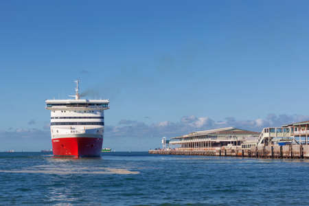 Melbourne, Australia - Feb 21 2016: : The New Spirit of Tasmania ship departing from Port Melbourne on its way to Devonport, Tasmaniaのeditorial素材