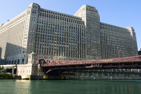 The Merchandise Mart and Franklin St Bridge in Chicagoの写真素材
