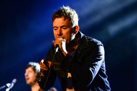 BARCELONA - MAY 24, 2013 - English brit-pop band Blur performs at Primavera Sound 2013 Festival on May 24, 2013 in Barcelona, Spain.のeditorial素材