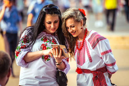 KIEV (KYIV), UKRAINE - MAY 26, 2015: Young ukrainian people in traditional clothes Vyshyvanka in Kiev,のeditorial素材