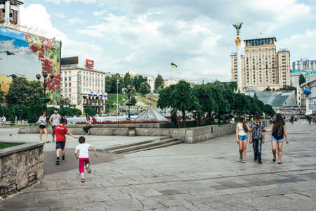 KIEV (KYIV), UKRAINE - MAY 26, 2015: People walking at the famous Independence Square (Maidan Nezalezhnosti) in Kiev, Ukraineのeditorial素材