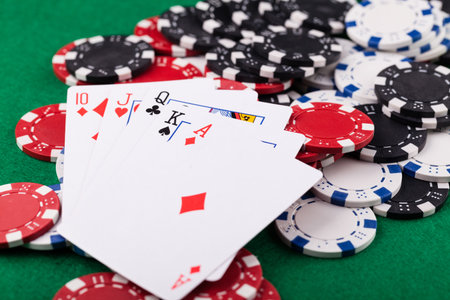 poker chips on the green table