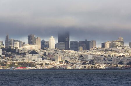 SAN FRANCISCO, USA - AUG 11 2013: San Francisco Skyline in a foggy day  in the summer season, overviewのeditorial素材