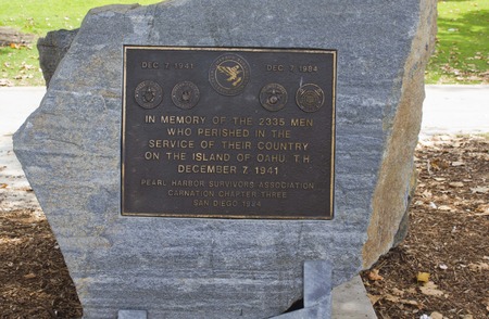 SAN DIEGO, USA - AUGUST 19 2013: Pearl Harbor Memorial in San Diego Marina, Usaのeditorial素材