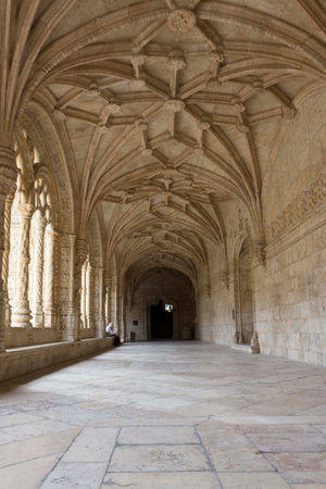 LISBON, PORTUGAL - OCTOBER 24 2014: Hallway of the Jeronimos Monastery in Belem quartier of Lisbon, Portugalのeditorial素材