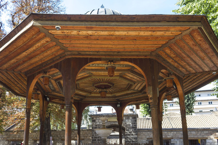 SARAJEVO, BOSNIA AND HERZEGOVINA - AUGUST 18 2017: Day view of the famous fountain of Sarajevo main mosqueのeditorial素材