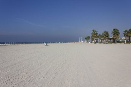 DUBAI, UAE - DECEMBER 25 2017: Jumeira public beach in Dubaiのeditorial素材