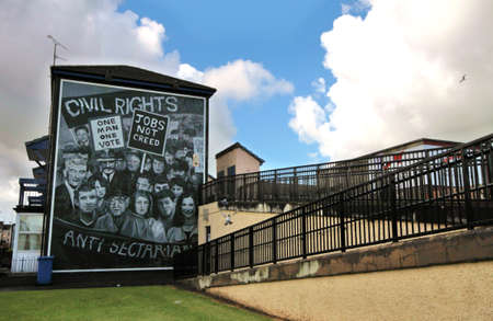 Bloody Sunday memorial wall-paintings in Londonderry, Ulster, Northern Irelandのeditorial素材