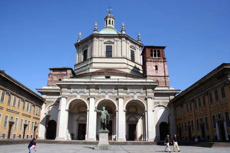 Saint  Lorenzo cathedral and square in Milan old downtownのeditorial素材