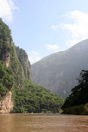 Sumidero river and canyon in Mexicoの写真素材