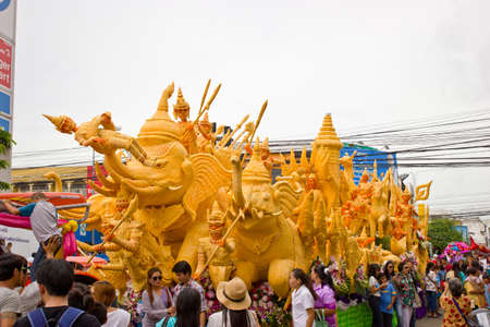 UBON RATCHATHANI, THAILAND - JULY 31:Ubon Ratchathani Candle Festival is the traditional well-known festival in I-san and the largest religious ceremony on July 31, 2015 in Ubon Ratchathani, Thailand.のeditorial素材