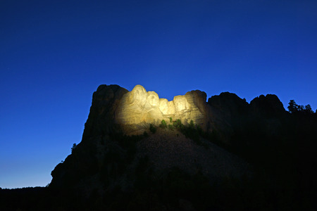 Mount Rushmore Monument at nightのeditorial素材