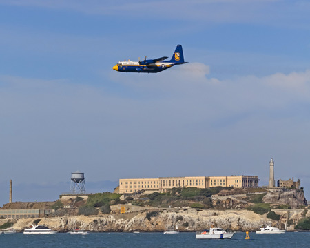 Airplane Blue Angels C-130 Fat Albert over Alcatrazのeditorial素材
